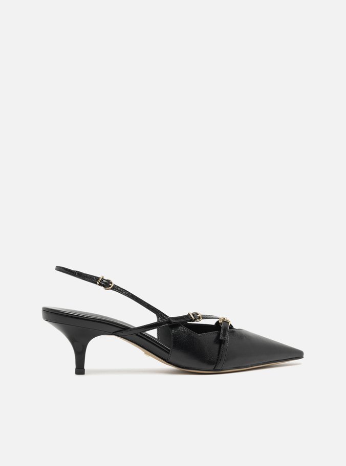 Scarpin Preto Couro Salto Médio Fivela