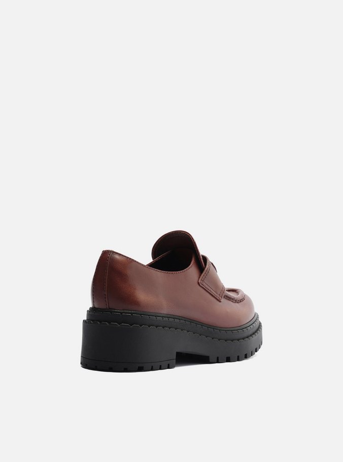 Mocassim Marrom Brush Couro Tratorado Tira Metal