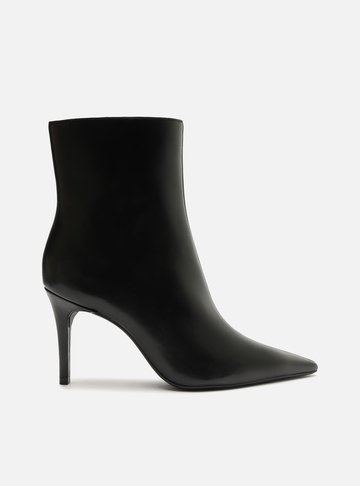 Bota Preta Couro Cano Curto Bico Fino