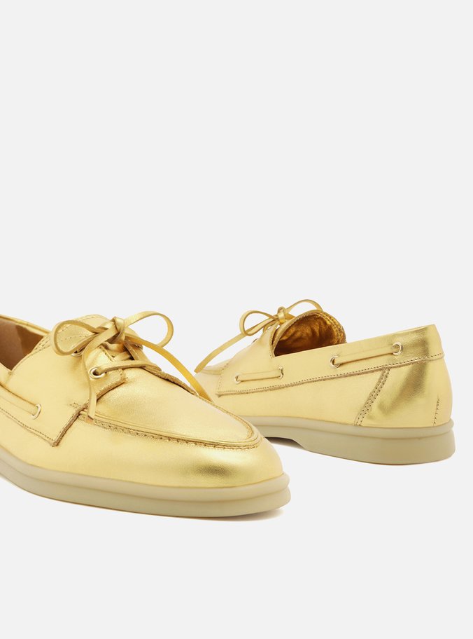 Mocassim Dourado Salto Rasteiro