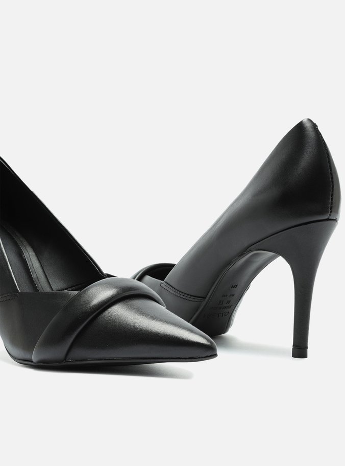 Scarpin Preto Bico Fino