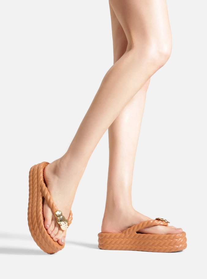 Chinelo Caramelo Flatform Marrocos Metais Brizza