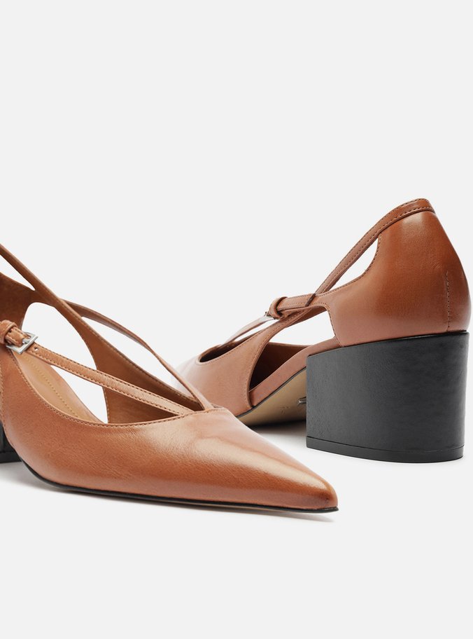 Scarpin Caramelo Couro Bloco Semi Aberto Tiras