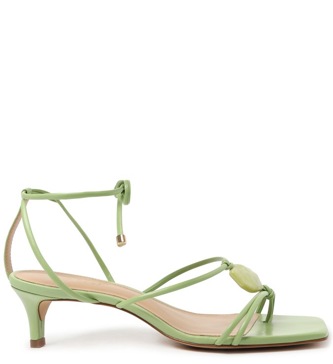 sandalia salto fino baixo arezzo