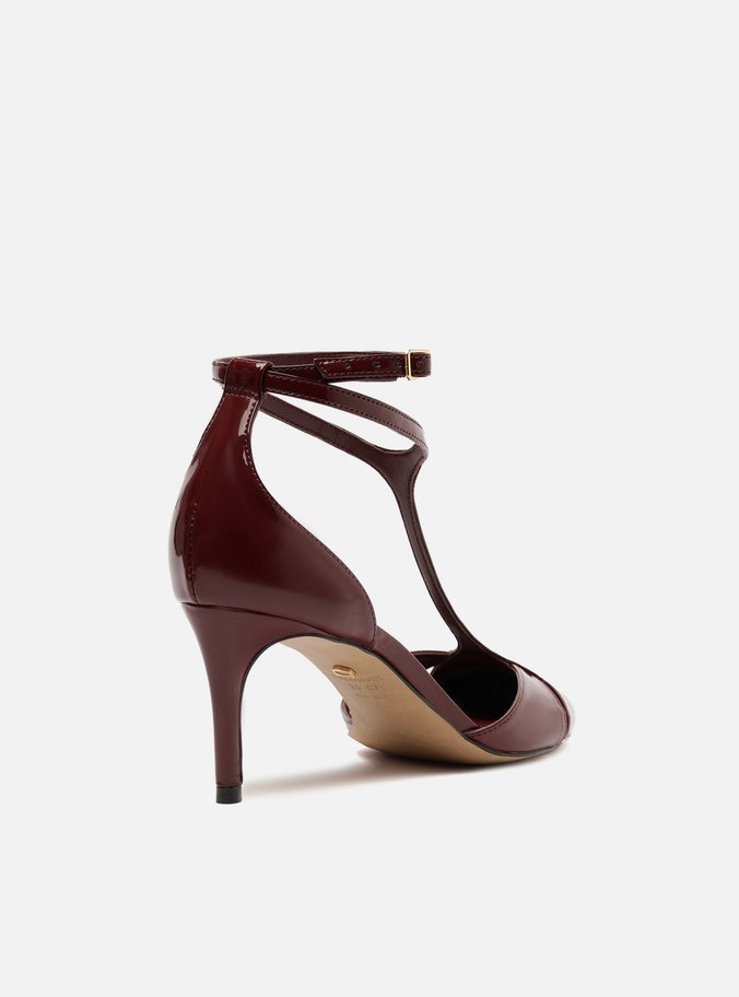 Scarpin Vermelho Verniz Salto Baixo Tira Recortes