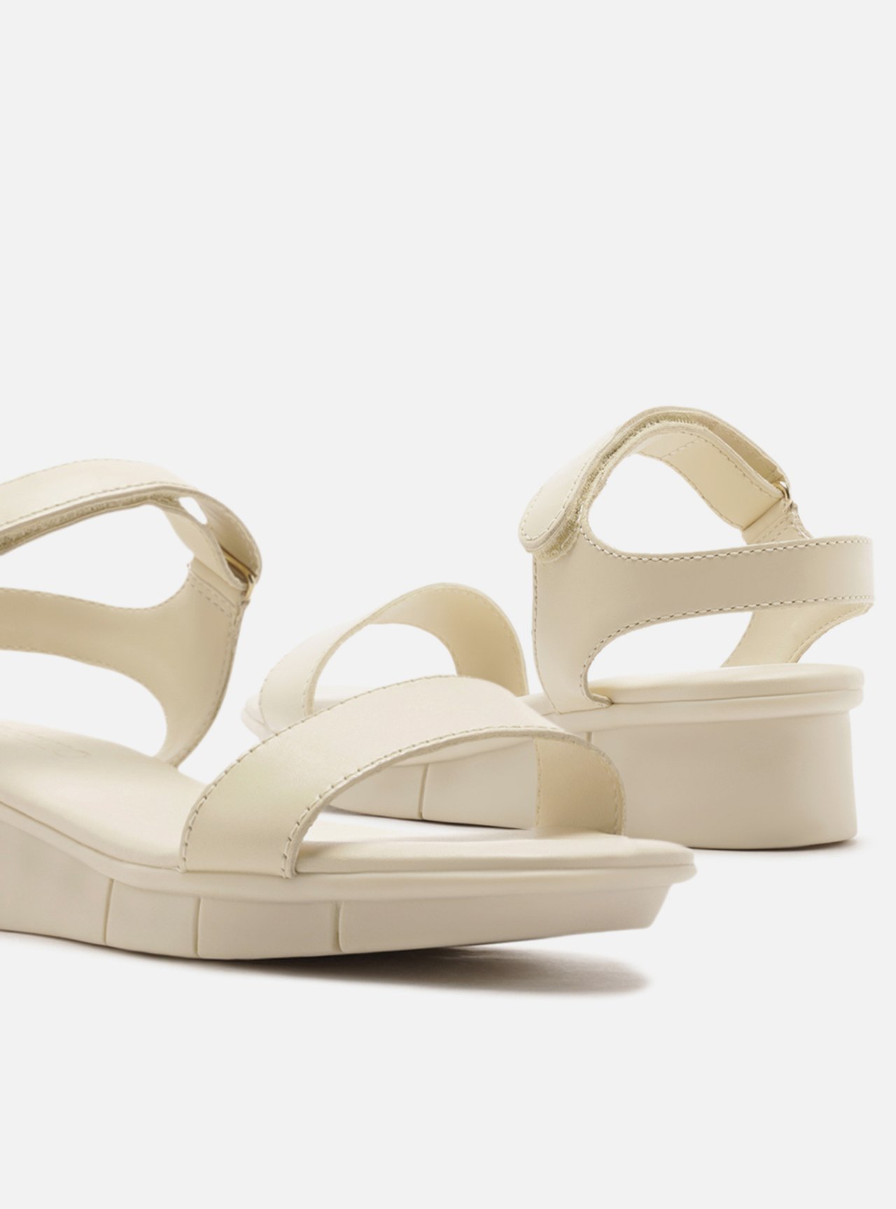 Sandália Off-White Couro Flatform Comfort — foto 4