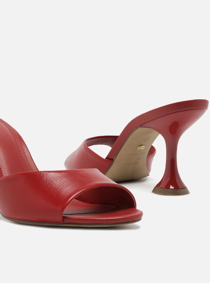 Mule Vermelho Salto Médio