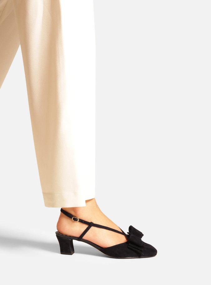 Scarpin Azul Camurça Salto Baixo Slingback Laço