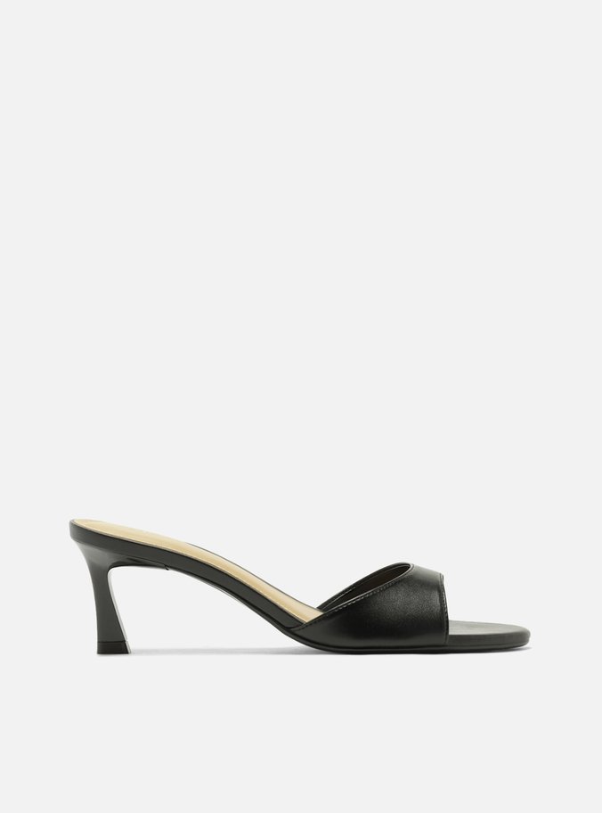 Mule Preta Salto Médio Fino Tira Única