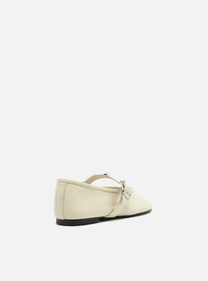 Sapatilha Branca Couro Tira Studs