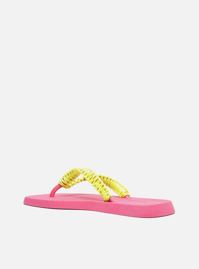 Chinelo de Dedo Rosa Macramê Artesanal Brizza Fun