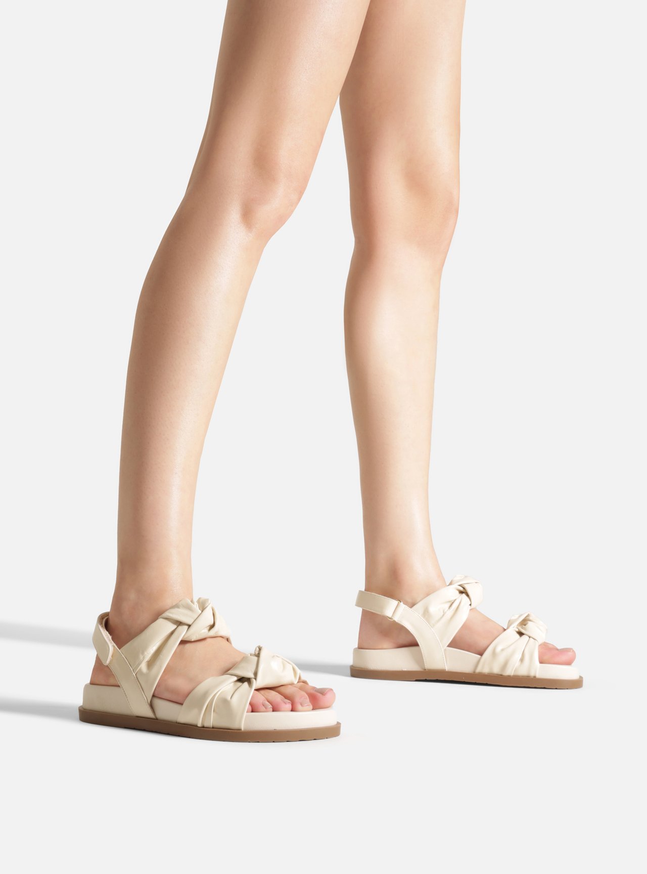 Sandália Papete Off White Couro Nós Velcro — foto 6