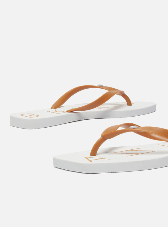 Chinelo de Dedo Branco Tira Vermelha Brizza