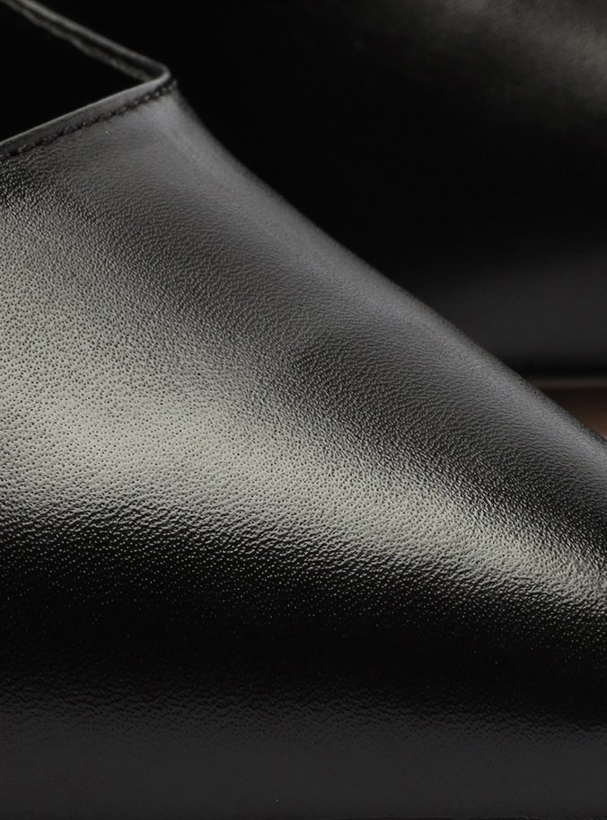 Scarpin Preto Couro Bloco Slingback Laço