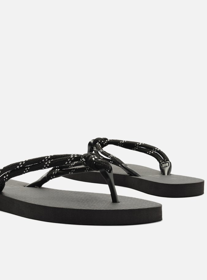 Chinelo de Dedo Preto Essential Cordão