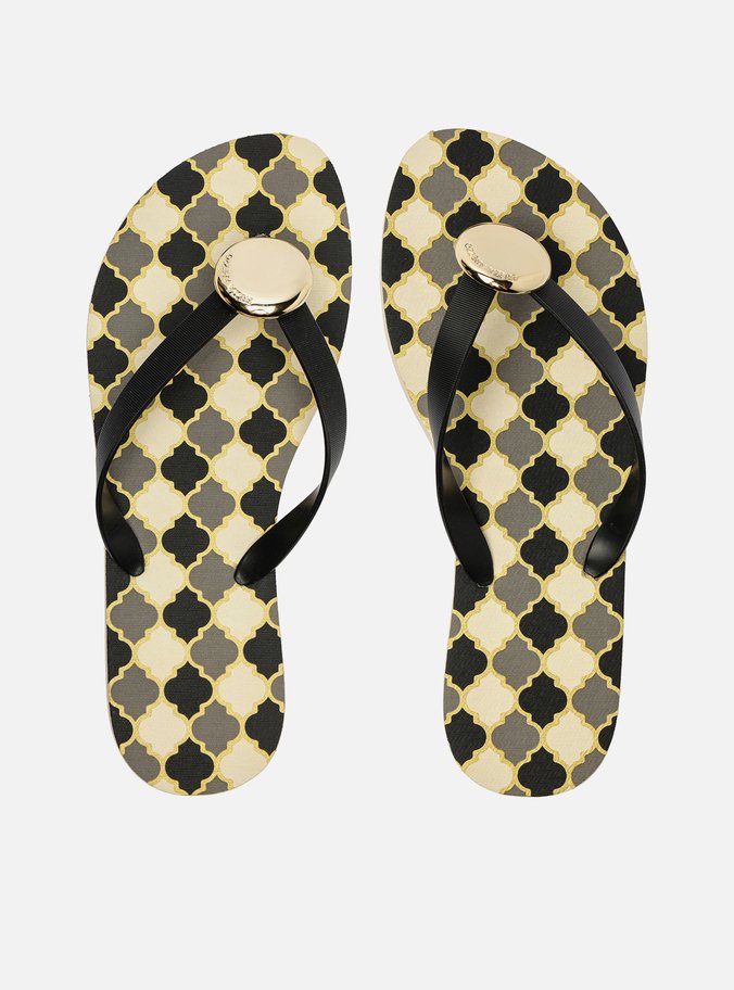 Chinelo de Dedo Preto Estampa Marrocos Metal