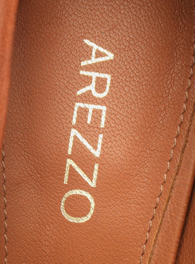 Scarpin Marrom Nobuck Salto Fino