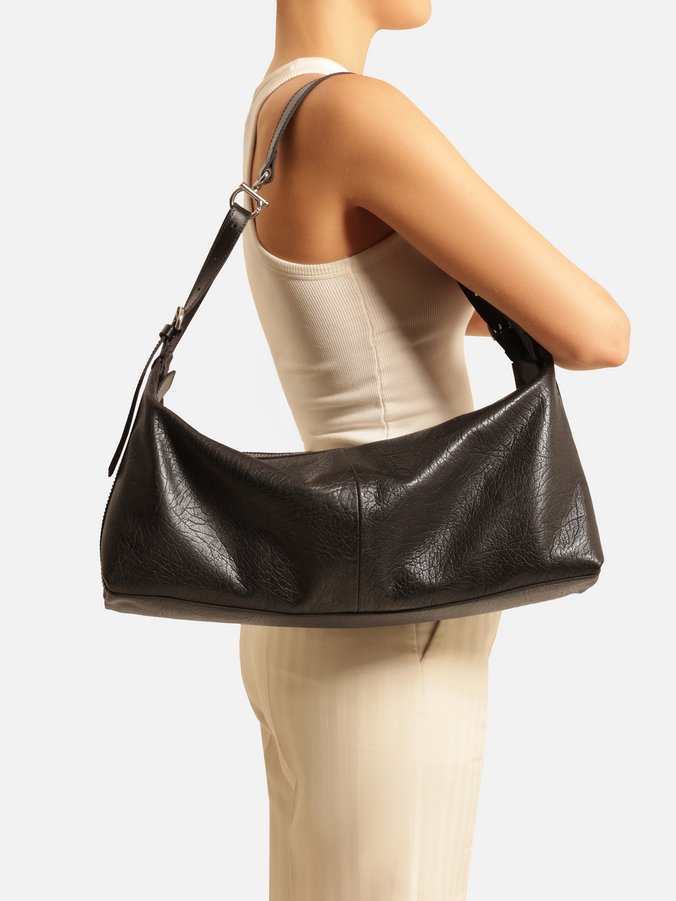 Bolsa Hobo Preta Couro Grande Fivelas