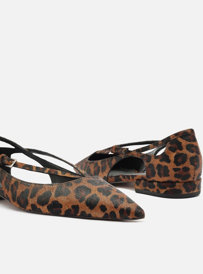 Sapatilha Animal Print Semi Aberta Fivelas