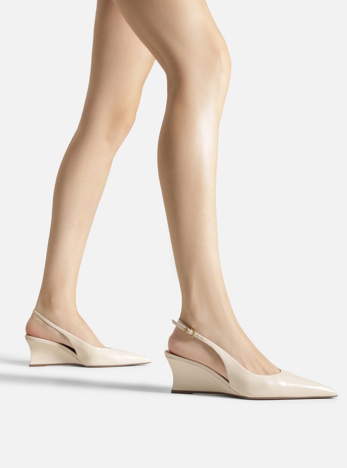 Scarpin Off White Couro Salto Baixo Anabela Slingback