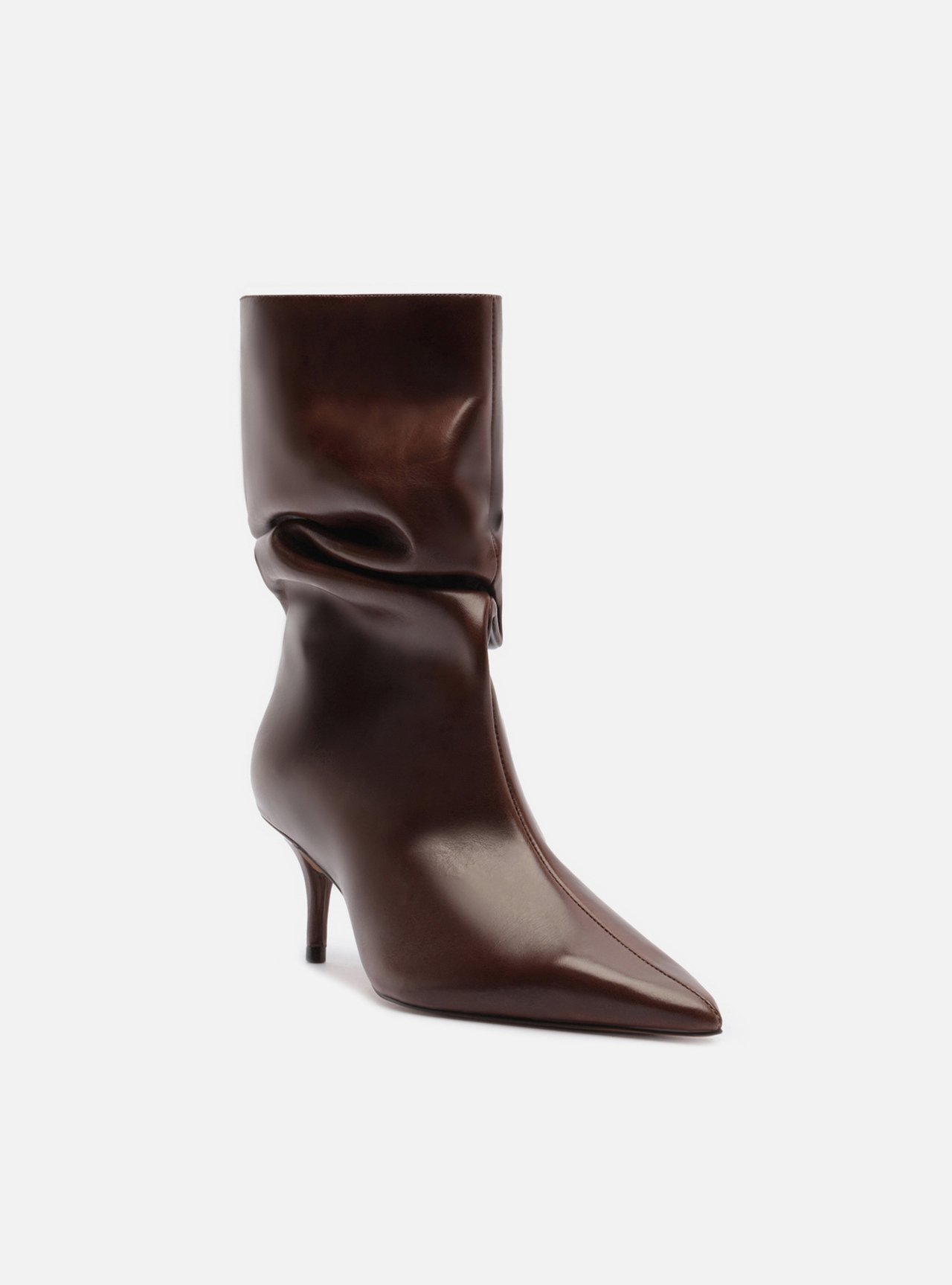 Bota Marrom Couro Salto Baixo Fino Slouchy — foto 2