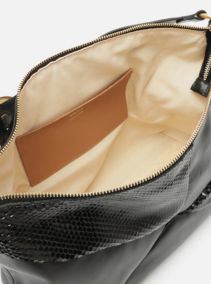 Bolsa Hobo Preta Couro Média Texturizada