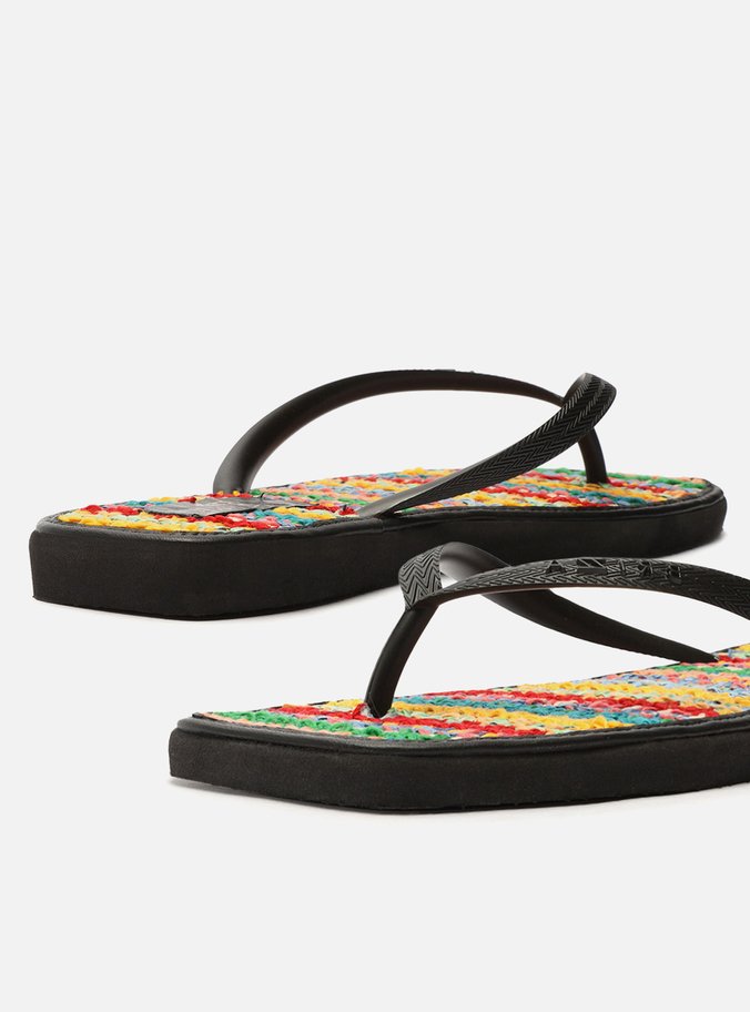 Chinelo de Dedo Preto Square Brizza Brizza