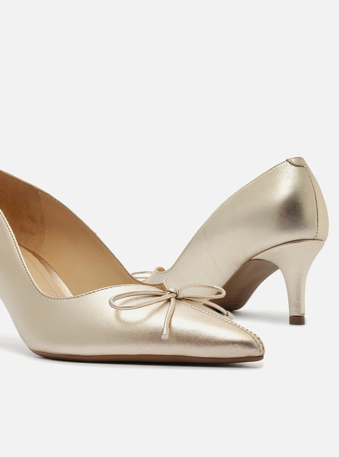 Scarpin Dourado Couro Salto Médio Fino Laço