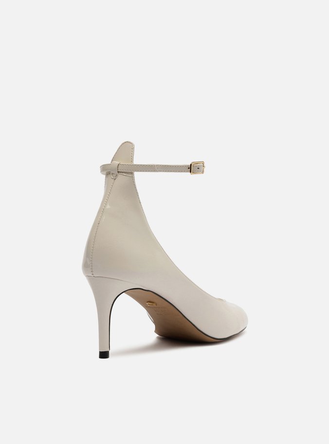 Scarpin Branco Verniz Salto Baixo Fino Tira