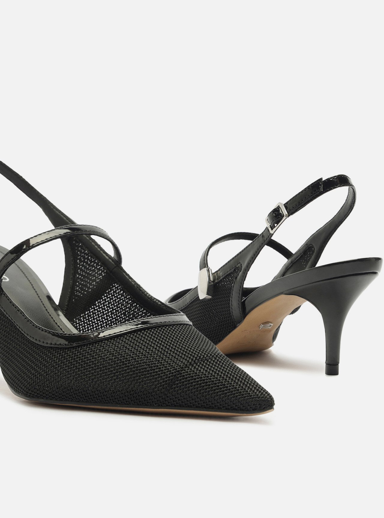 Scarpin Preto Tela Salto Baixo Slingback Tira — foto 4