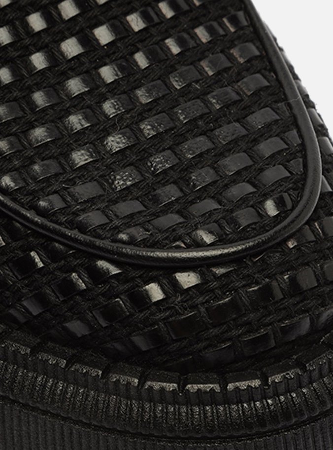 Mocassim Preto Tramado Tratorado Corrente
