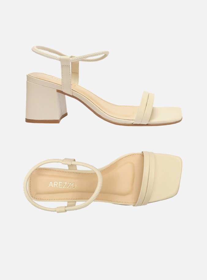 Sandália Off-White Salto Bloco Bico Quadrado Tiras