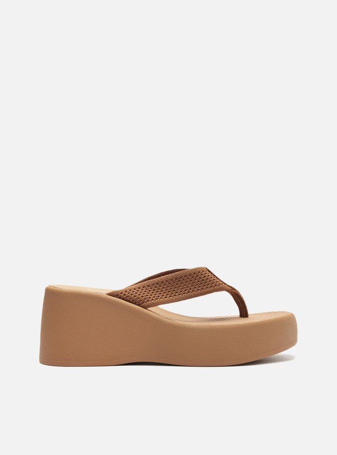 Tamanco Marrom Flatform Crochê