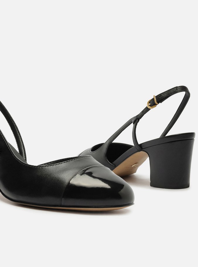 Scarpin Preto Couro Bico Redondo Cap Toe