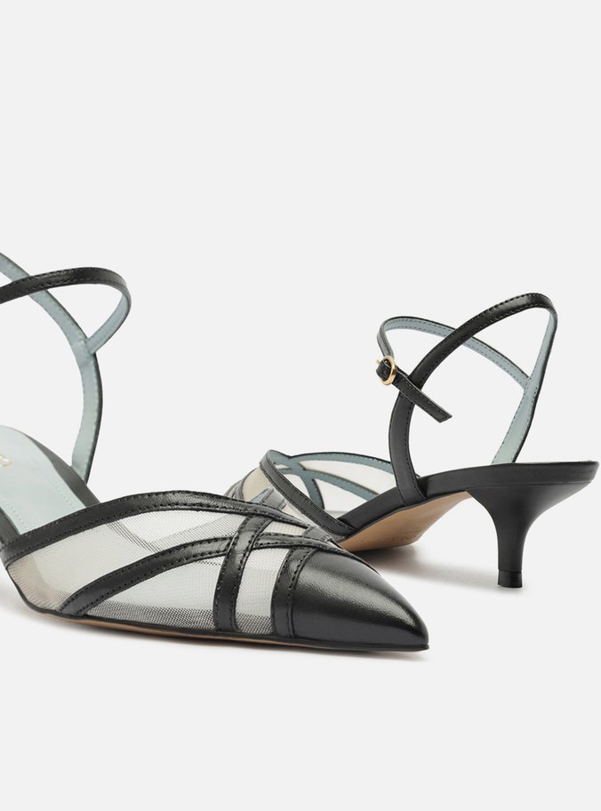 Scarpin Preto Couro Tela Salto Baixo Fivela