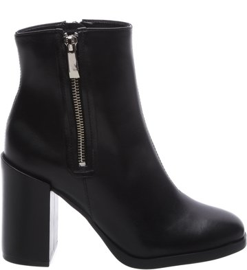 Bota Couro Basic Preta Detalhe Zíper