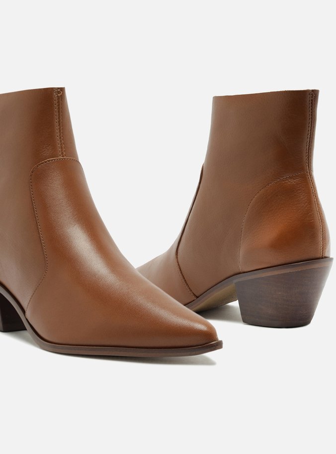 Bota Marrom Couro Cano Curto Bico Fino