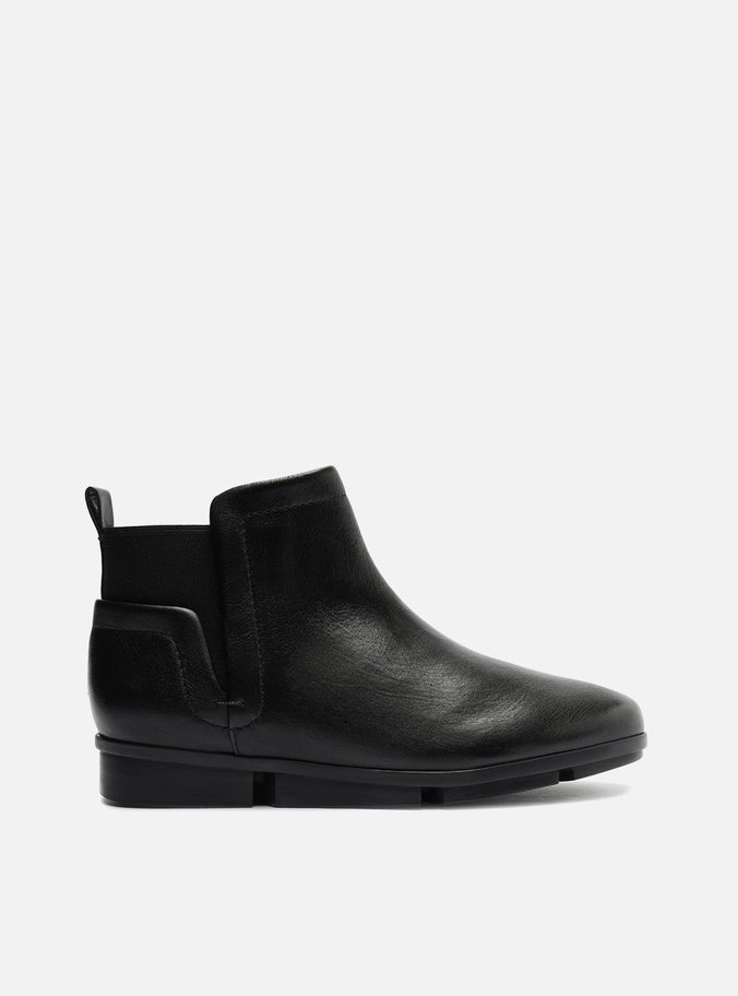 Bota Preta Couro Cano Curto Salto Baixo Soft