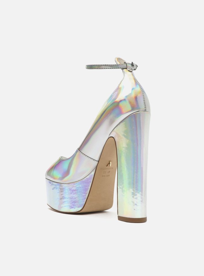 Scarpin Prateado Verniz Meia Pata Bloco Gilda