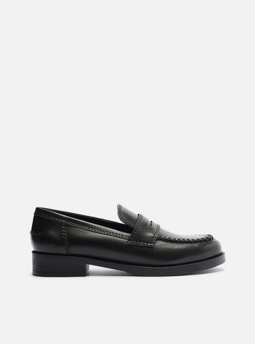 Mocassim Preto Couro Bloco Costuras
