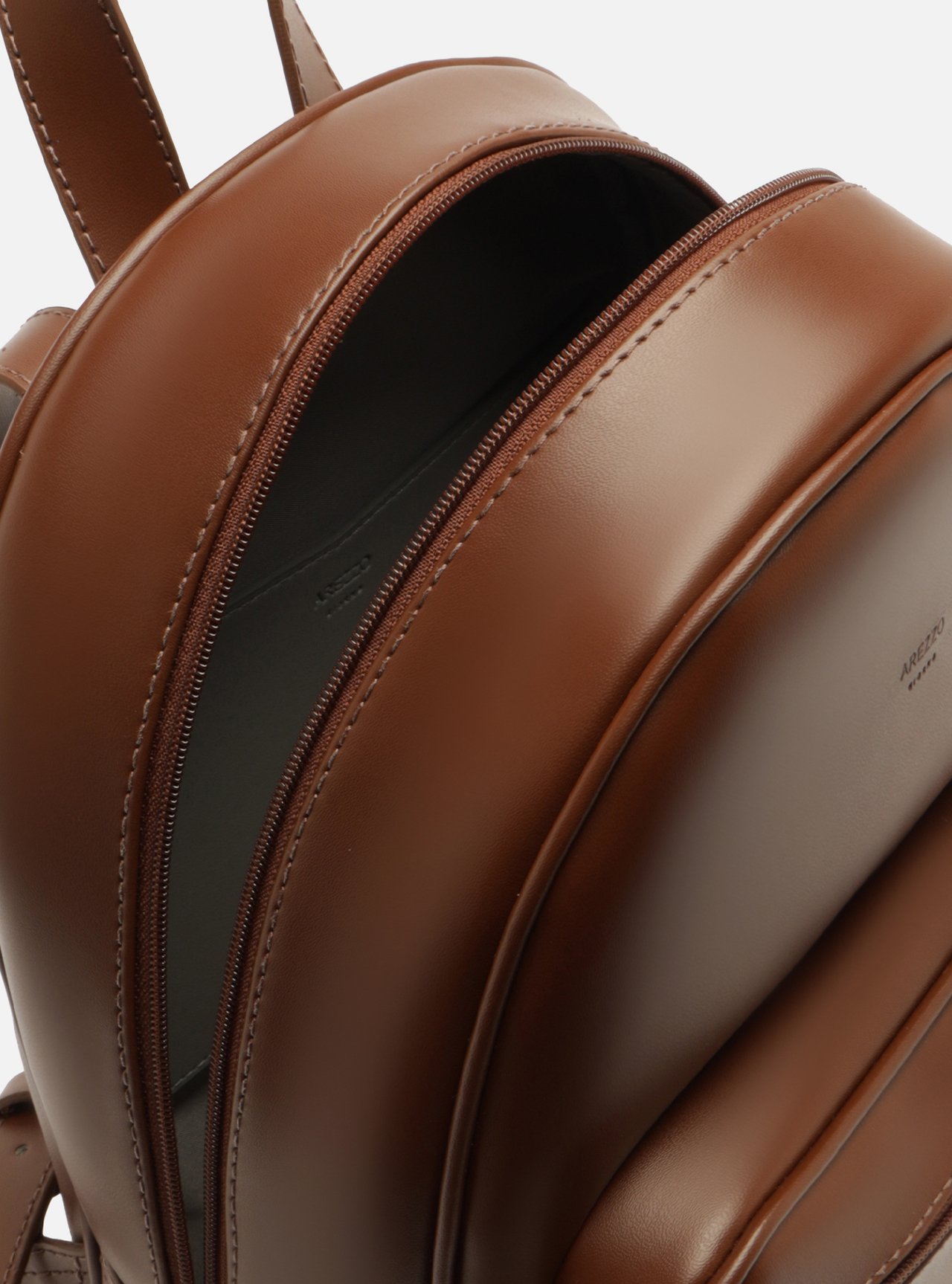 Bolsa Mochila Marrom Grande Metais — foto 4