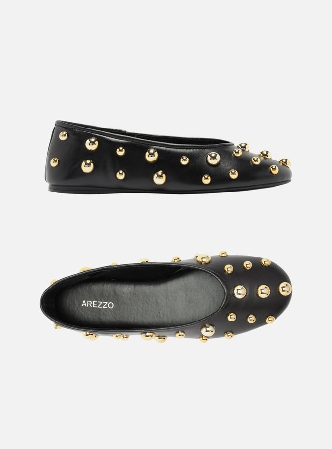 Sapatilha Preta Couro Bico Redondo Studs