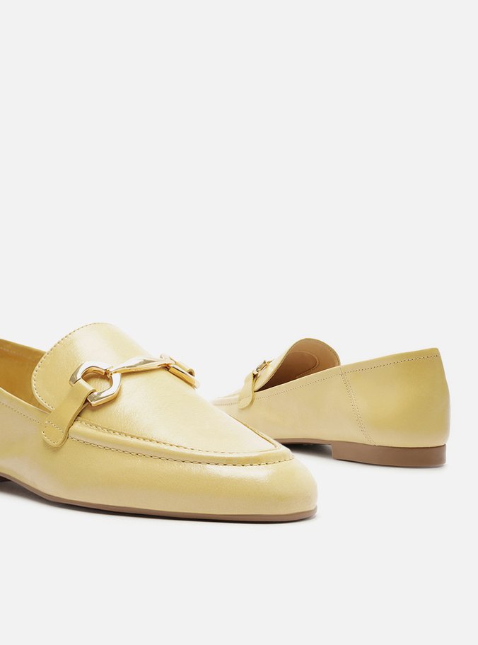 Mocassim Amarelo Couro Bridão Metálico Básico Luma