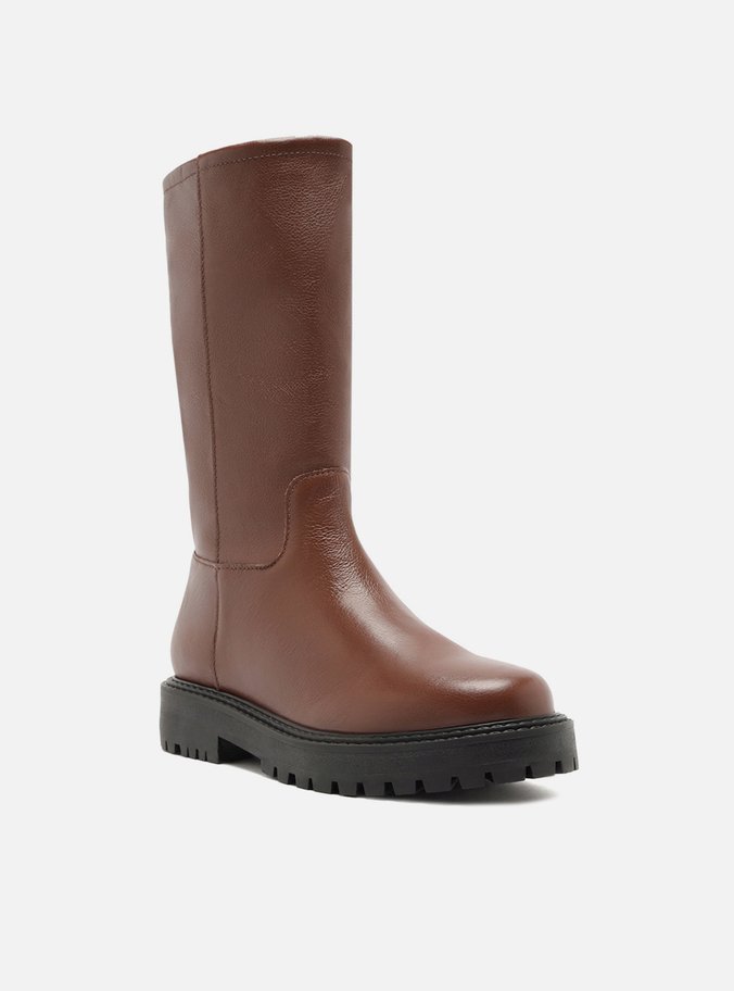 Bota Marrom Salto Tratorado