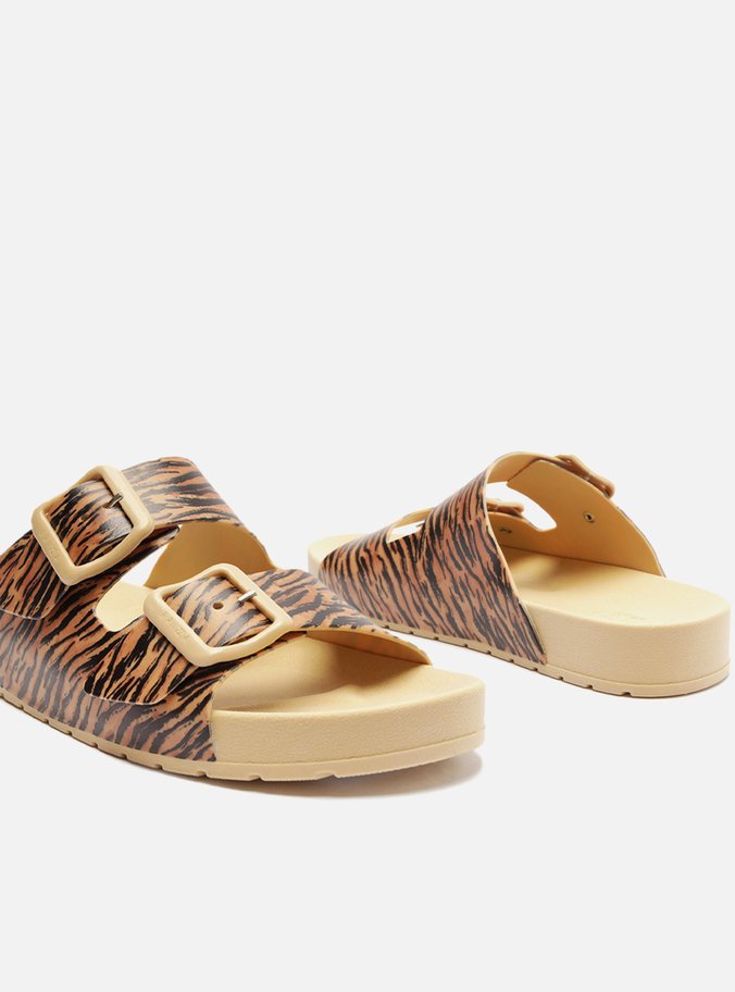 Sandália Papete Animal Print Fivelas Brizza