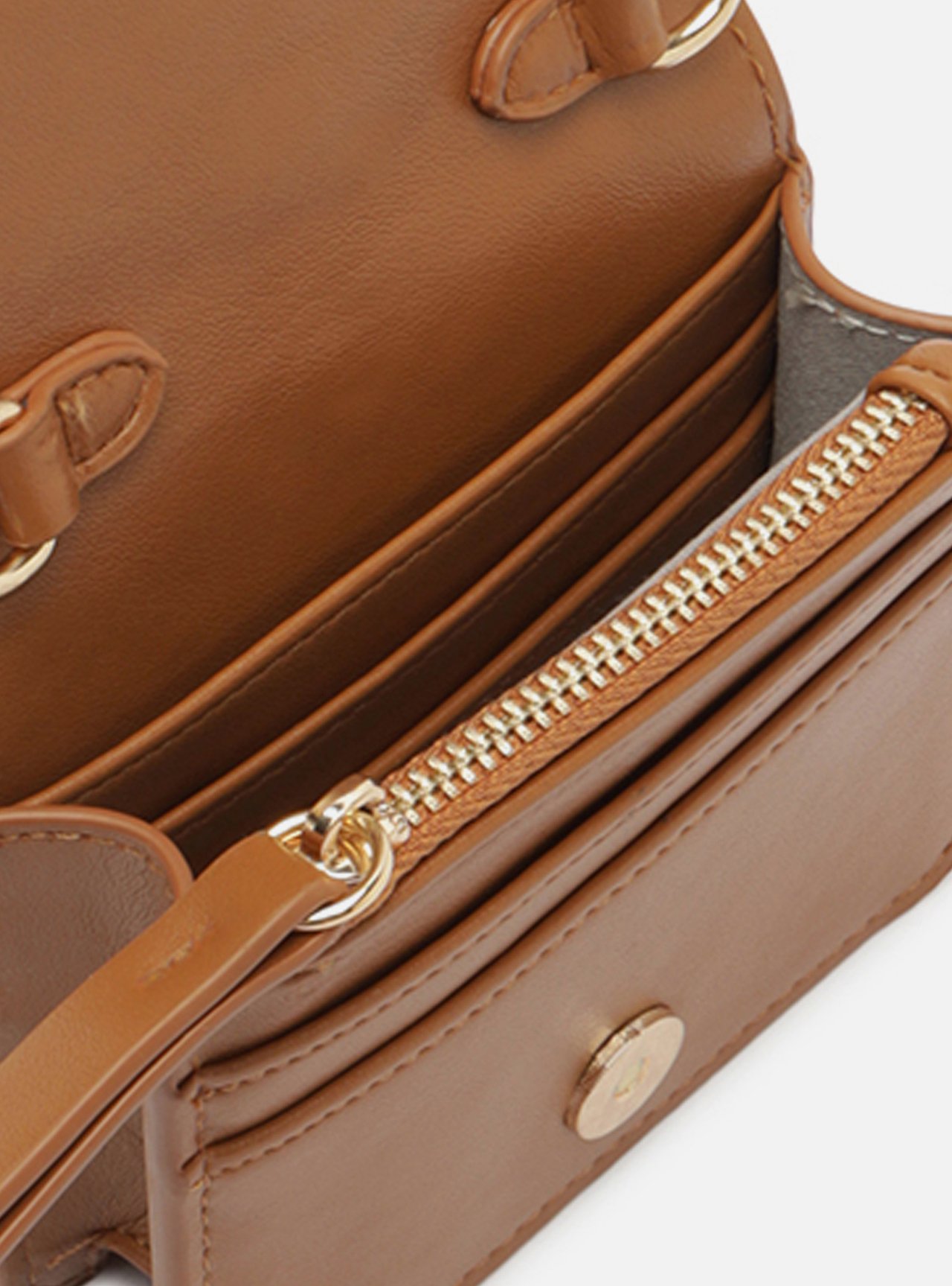 Bolsa Tiracolo Marrom Pequena Corrente Dourada — foto 4