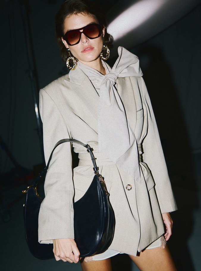 Bolsa Hobo Preta Couro Grande Metais Alça