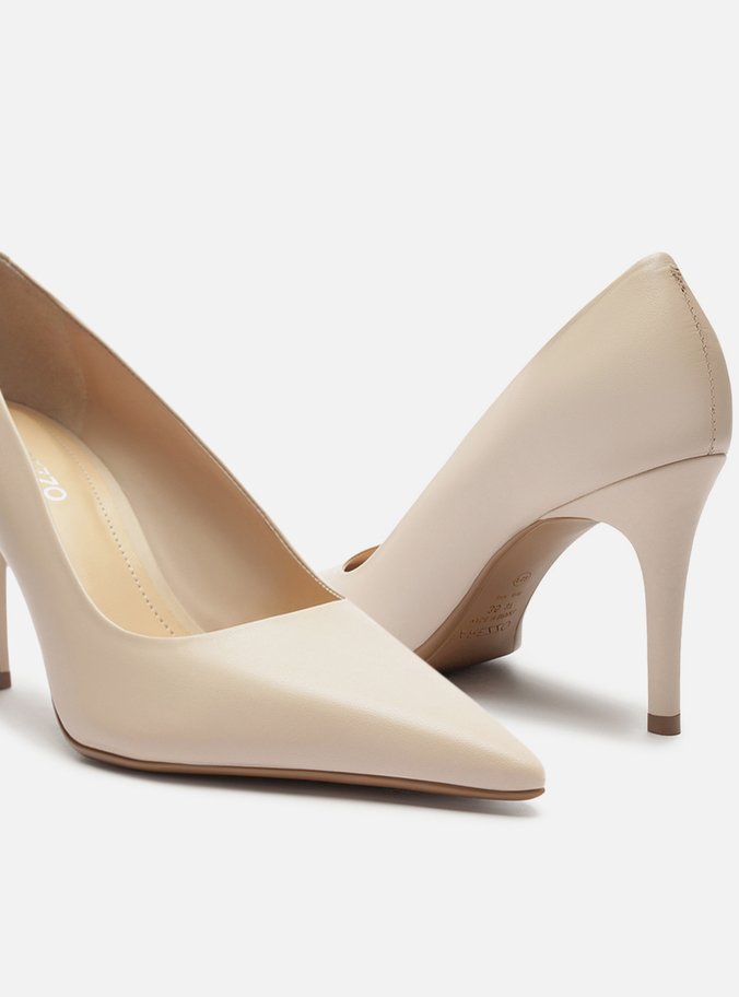 Scarpin Branco Couro Salto Fino Bico Fino