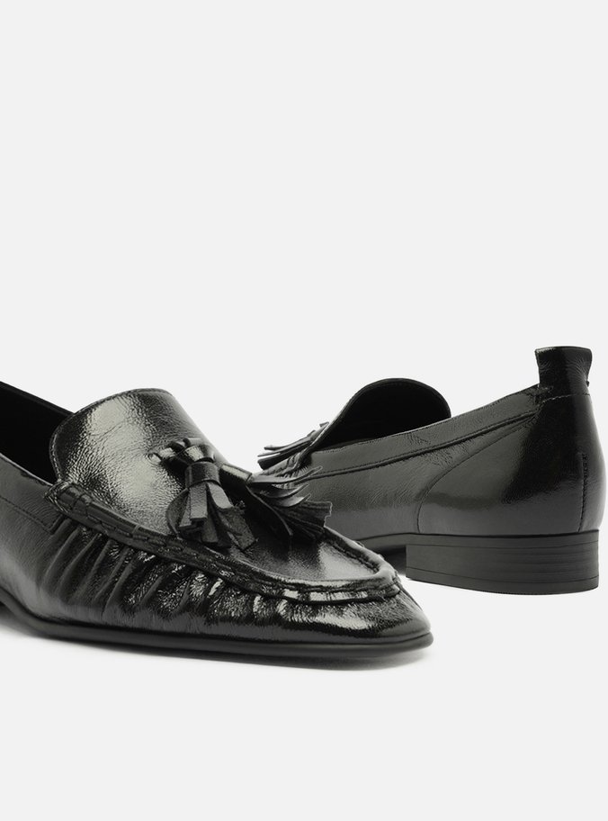 Mocassim Preto Couro Bico Redondo Barbicacho