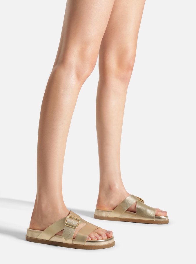 Sandália Papete Dourada Couro Tiras Largas Fivela